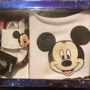Adidas Disney Mickey Mouse Crib pack from 2009